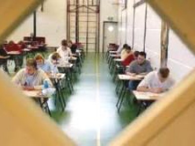 Het eeuwige moeten Het eeuwige moeten